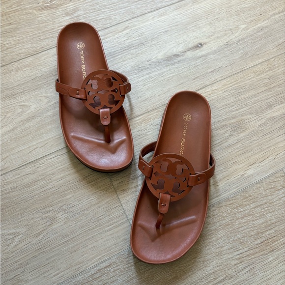 Tory Burch Miller Cloud Thong Leather Sandals - Picture 2 of 8